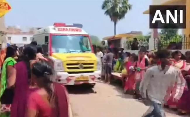 Eight women killed in stampede at temple in Bihar